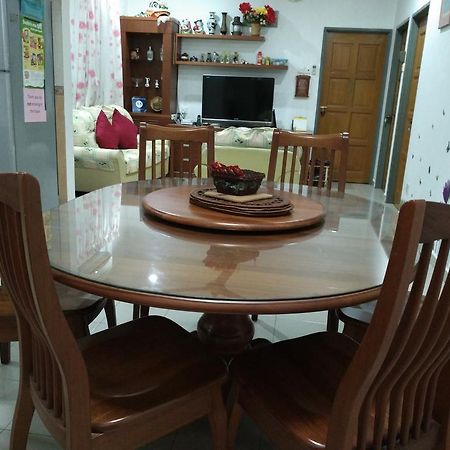 Cozy Mount Erskine Homestay Джордж Таун Екстериор снимка