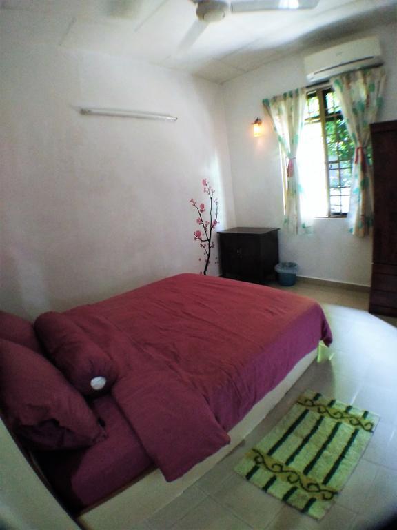 Cozy Mount Erskine Homestay Джордж Таун Екстериор снимка